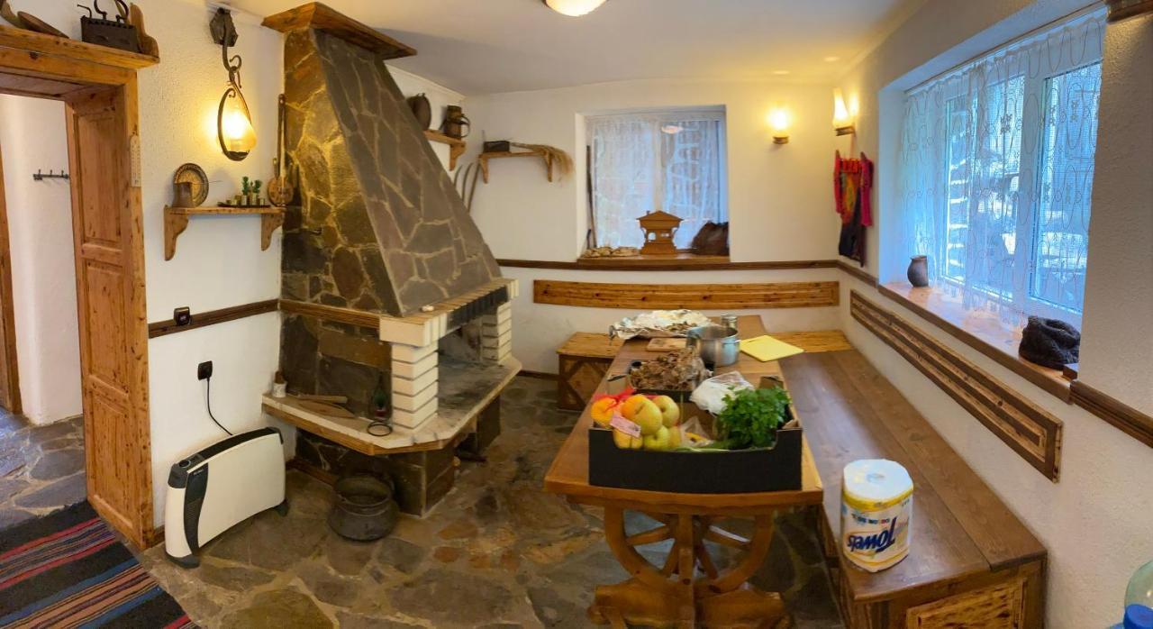 Hotel Къща Дьовлень/House Dyovlen Dewin Exterior foto